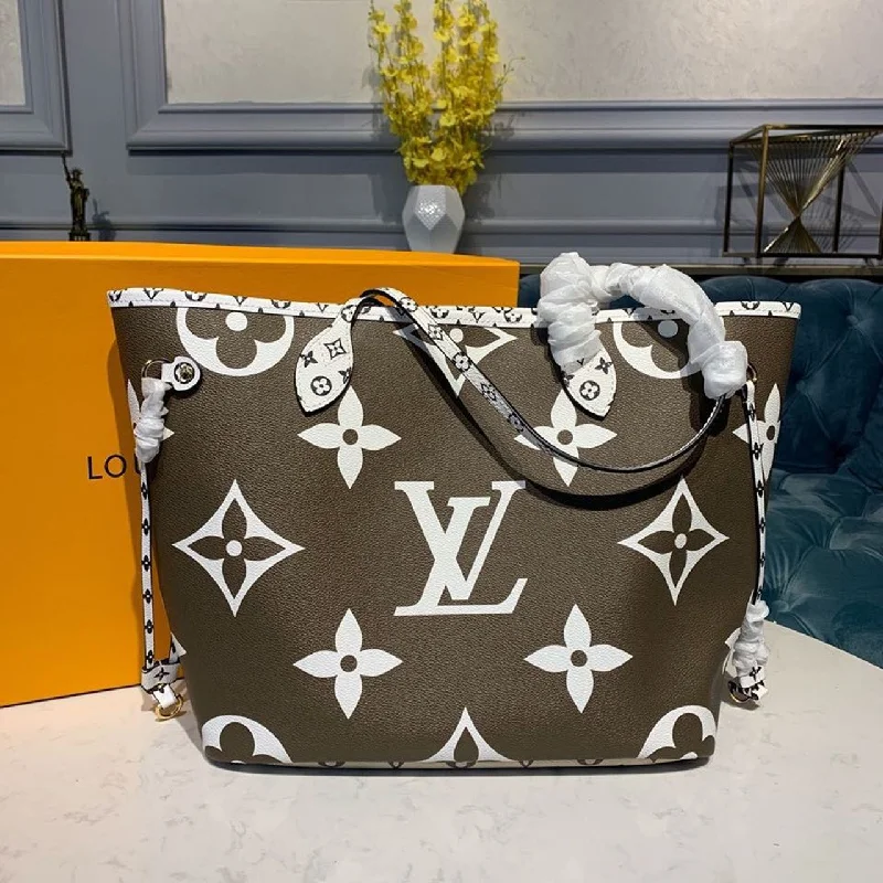 Louis Vuitton Neverfull MM Tote Bag Monogram Canvas Khaki/Beige For Women. Women-s Handbags. Shoulder Bags 12.2in/31cm LV M44568