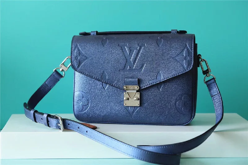 Louis Vuitton Pochette Metis Monogram Canvas Navy Blue For Women. Women-s Handbags. Shoulder Bags And Crossbody Bags 9.8in/25cm LV