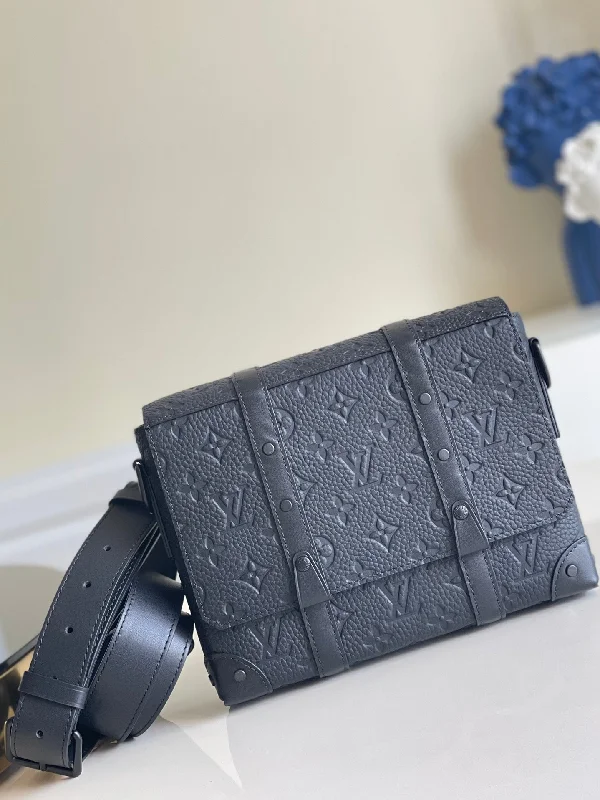 Louis Vuitton Trunk Messenger Taurillon Monogram Black For Men. Men-s Bags. Shoulder And Crossbody Bags 9.4in/21cm LV M57726