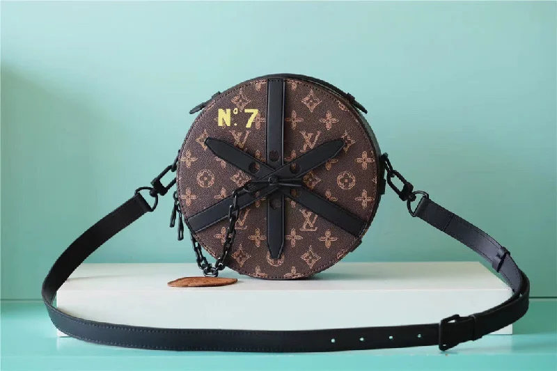 Louis Vuitton Wheel Box Monogram Canvas For Women. Women-s Handbags. Shoulder Bags And Crossbody Bags 9.1in/23cm LV M59706